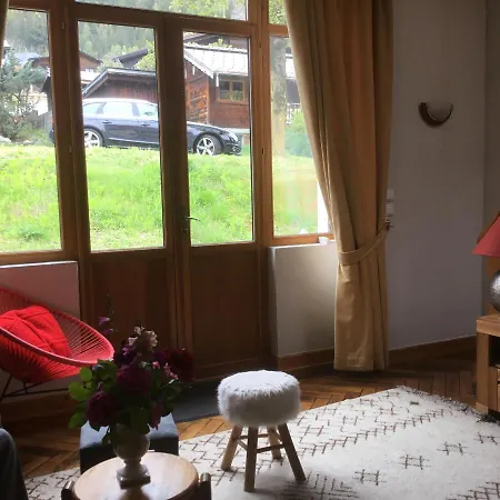 Typique,chaleureux Et Pratique Appartamento