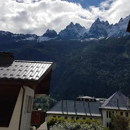 Apartment Typique,chaleureux Et Pratique Chamonix