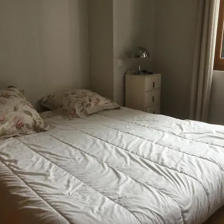Typique,chaleureux Et Pratique 아파트 *