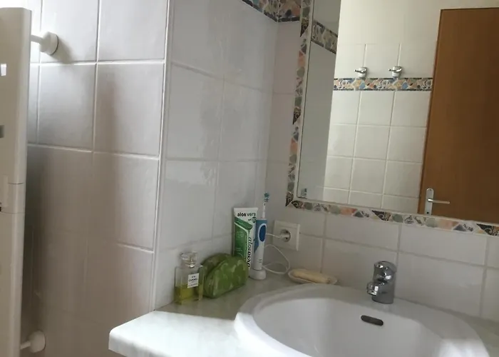 Typique,chaleureux Et Pratique Apartment